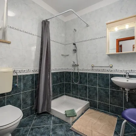 Gorgeous Apartment In Porec With Kitchen Apartment