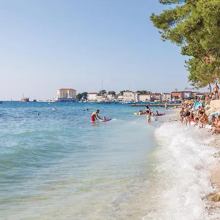 Gorgeous Apartment In Porec With Kitchen *