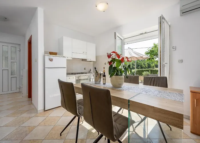 Apartment Izabela * Porec